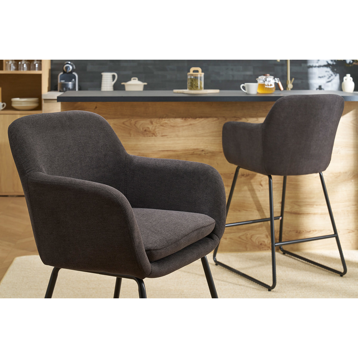 Tabourets de bar effet velours gris foncé H65 cm (lot de 2) AMIKA