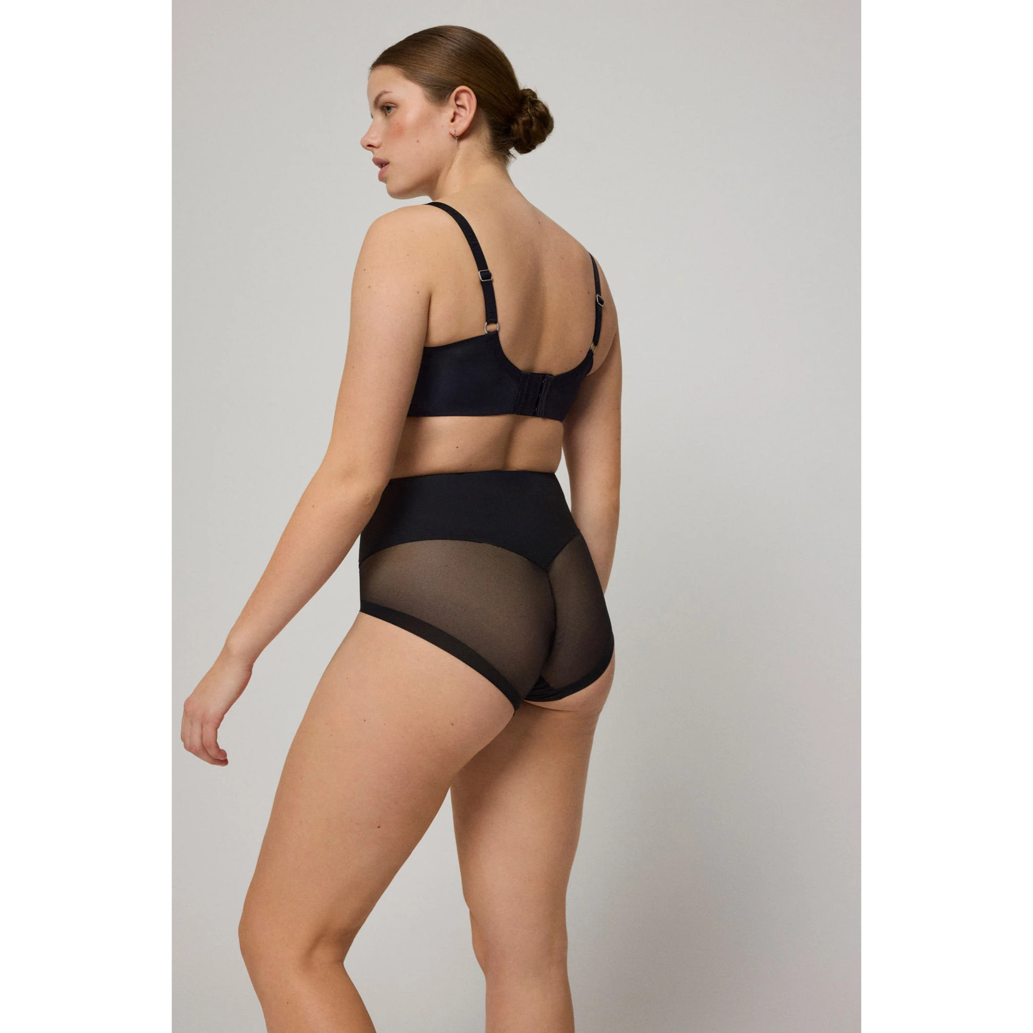 Slip riducente in tulle a compressione media nera