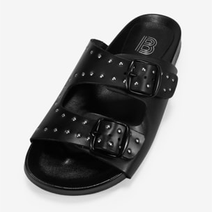 Sandalias negras en piel con tachas