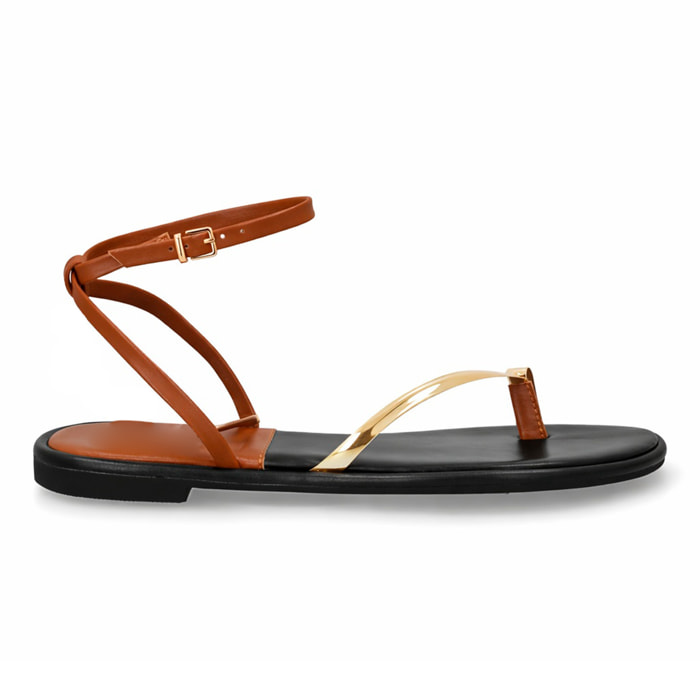 Sandalia plana tiras elegantes mujer