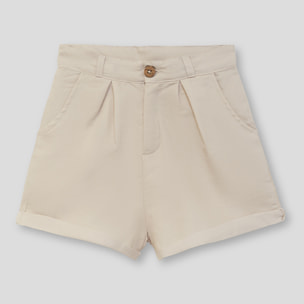 Shorts con pinzas frontales, cierre de boton, bajo con dobladillo y corte holgado elegante | Color: Camel | Street Monkey