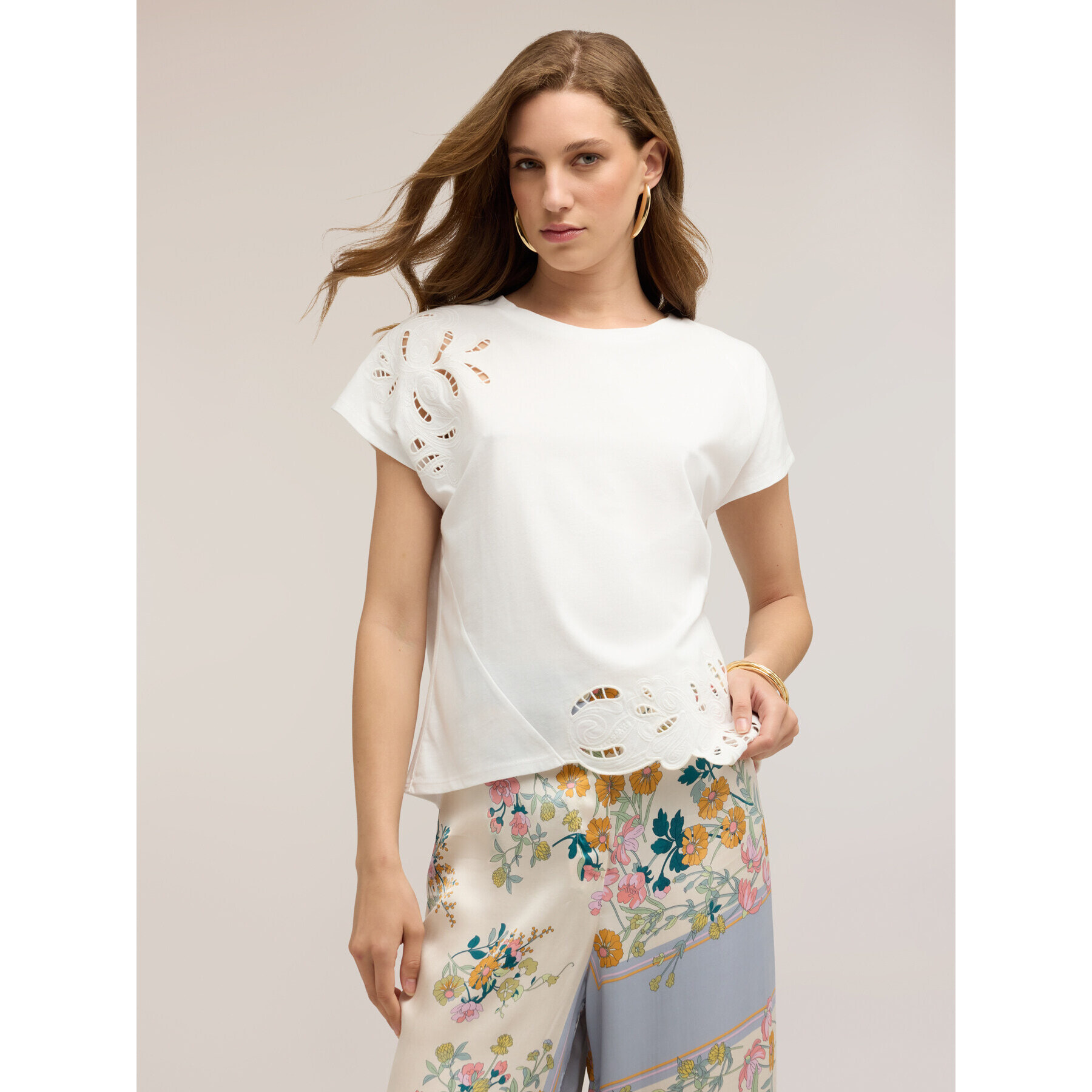 Motivi - T-shirt in jersey con ricami sangallo - Bianco
