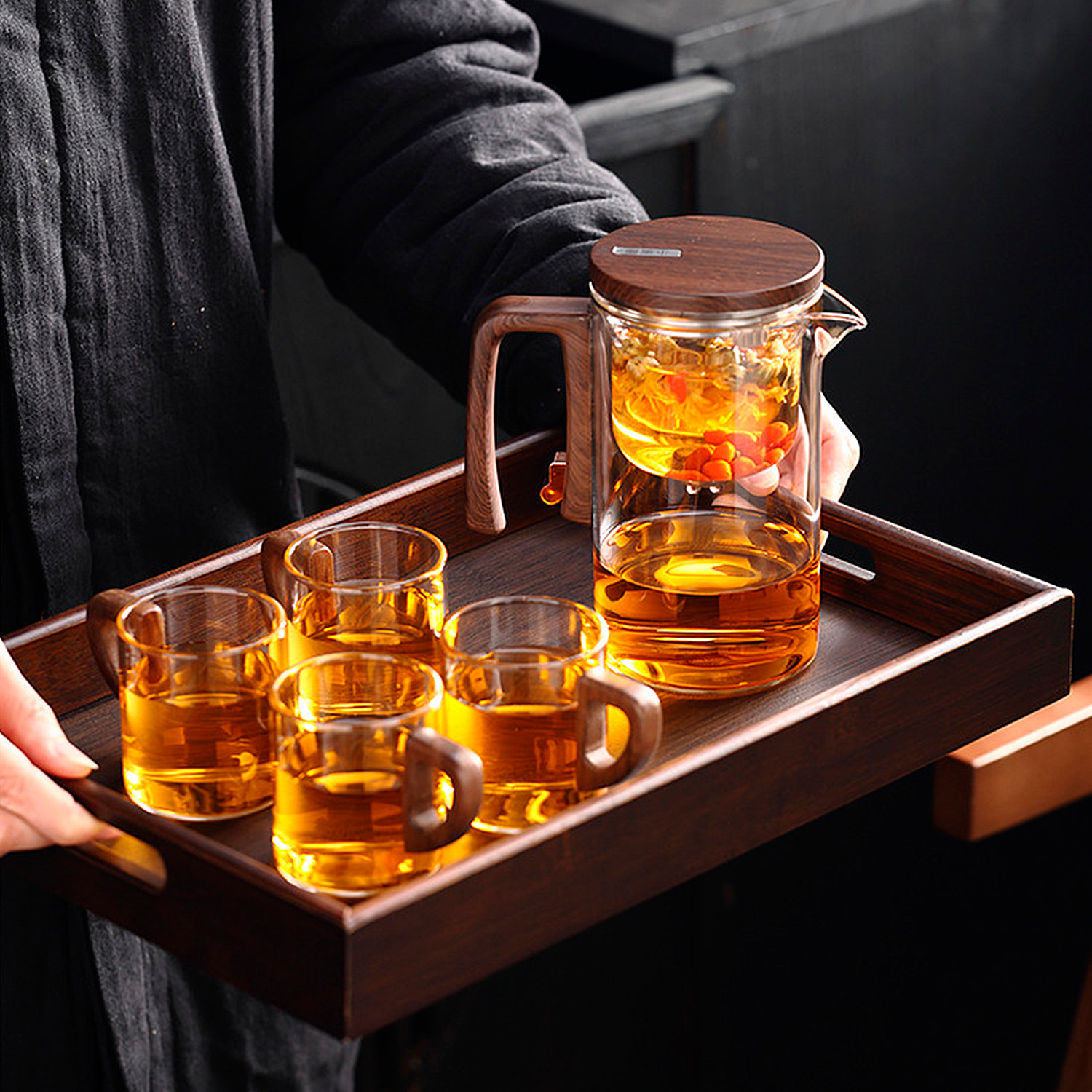 Tetera de cristal de 520ml con filtración magnética con 4 tazas y bandeja para servir.