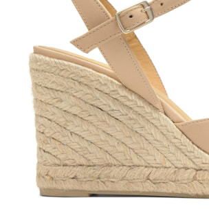 Alpargata Cyra cuña de yute en napa con lazito decorativo