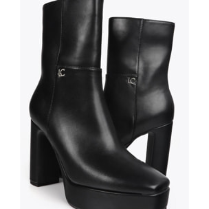 Stivaletto con zeppa effetto suede