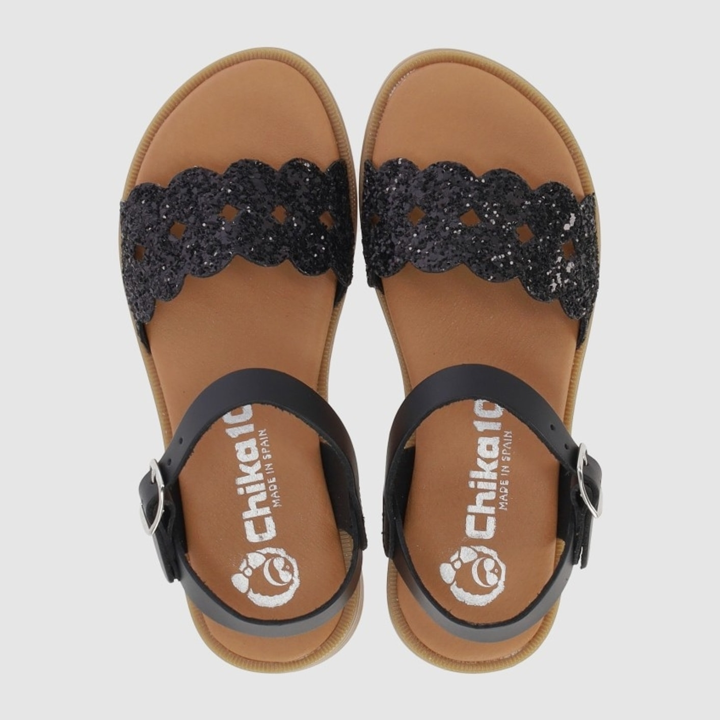 Sandalias de Piel - Negro - Tacón: Bajo