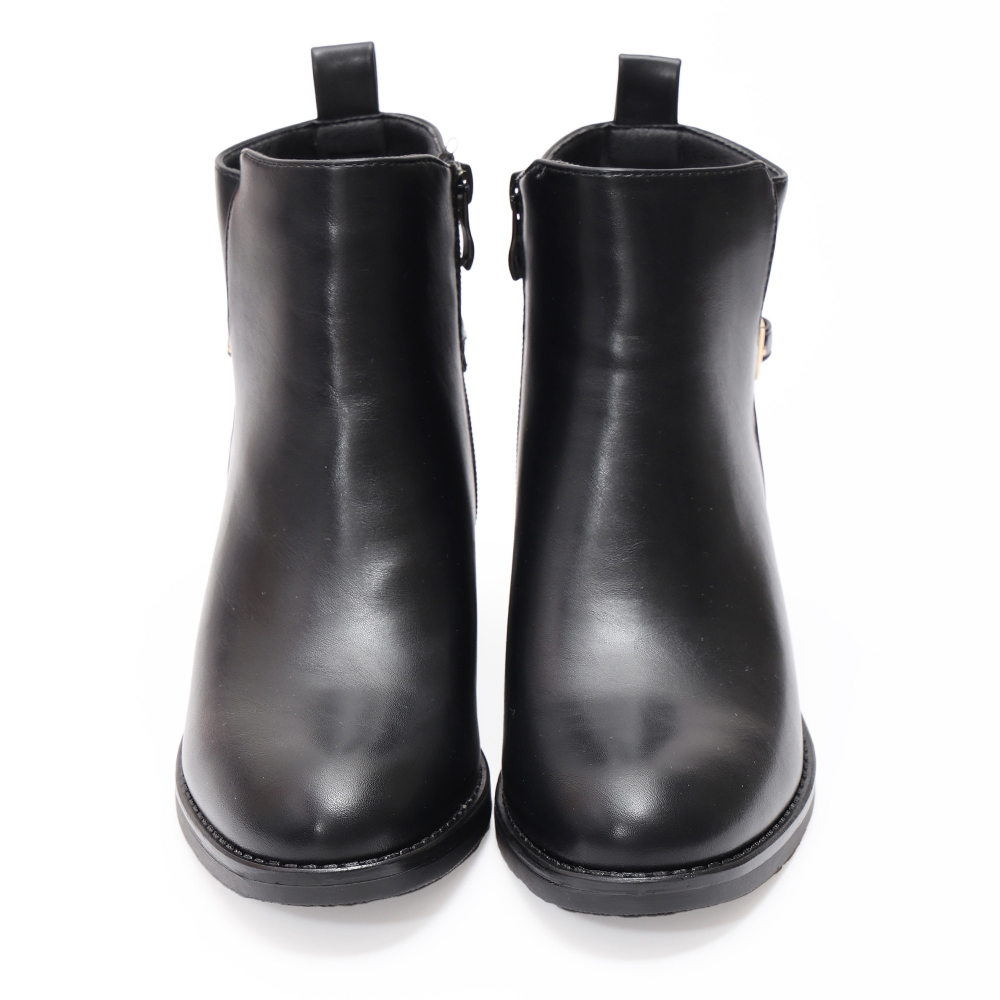 Stivaletti in simil pelle con fibbia dorata