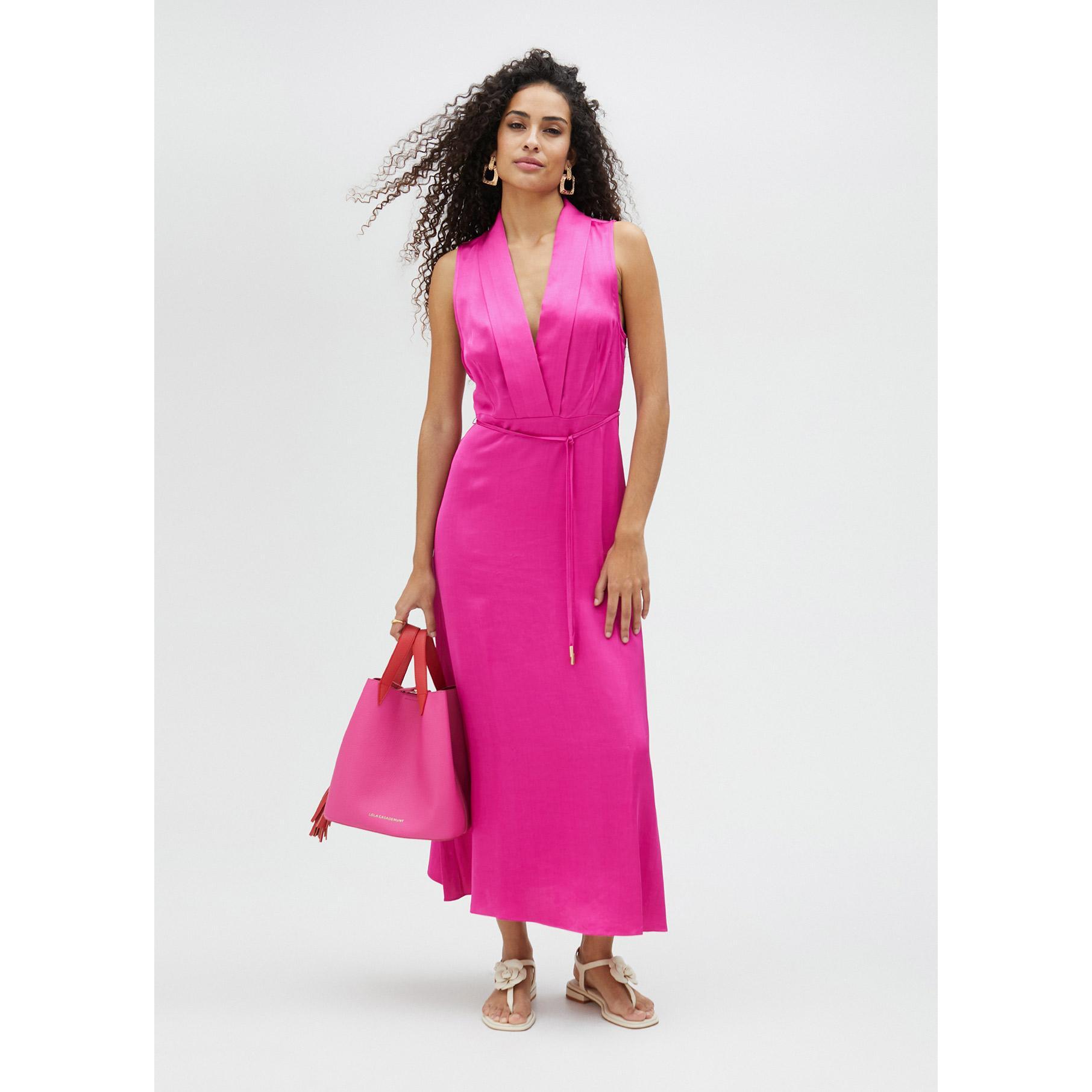 Abito midi con scollo a V