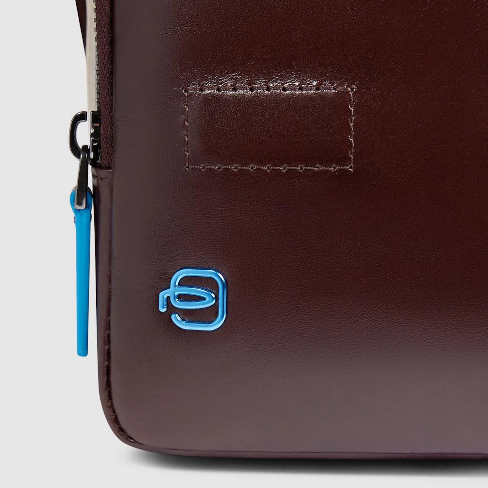 Piquadro Tracolla in pelle personalizzabile porta iPad®mini, schermata con protezione RFID