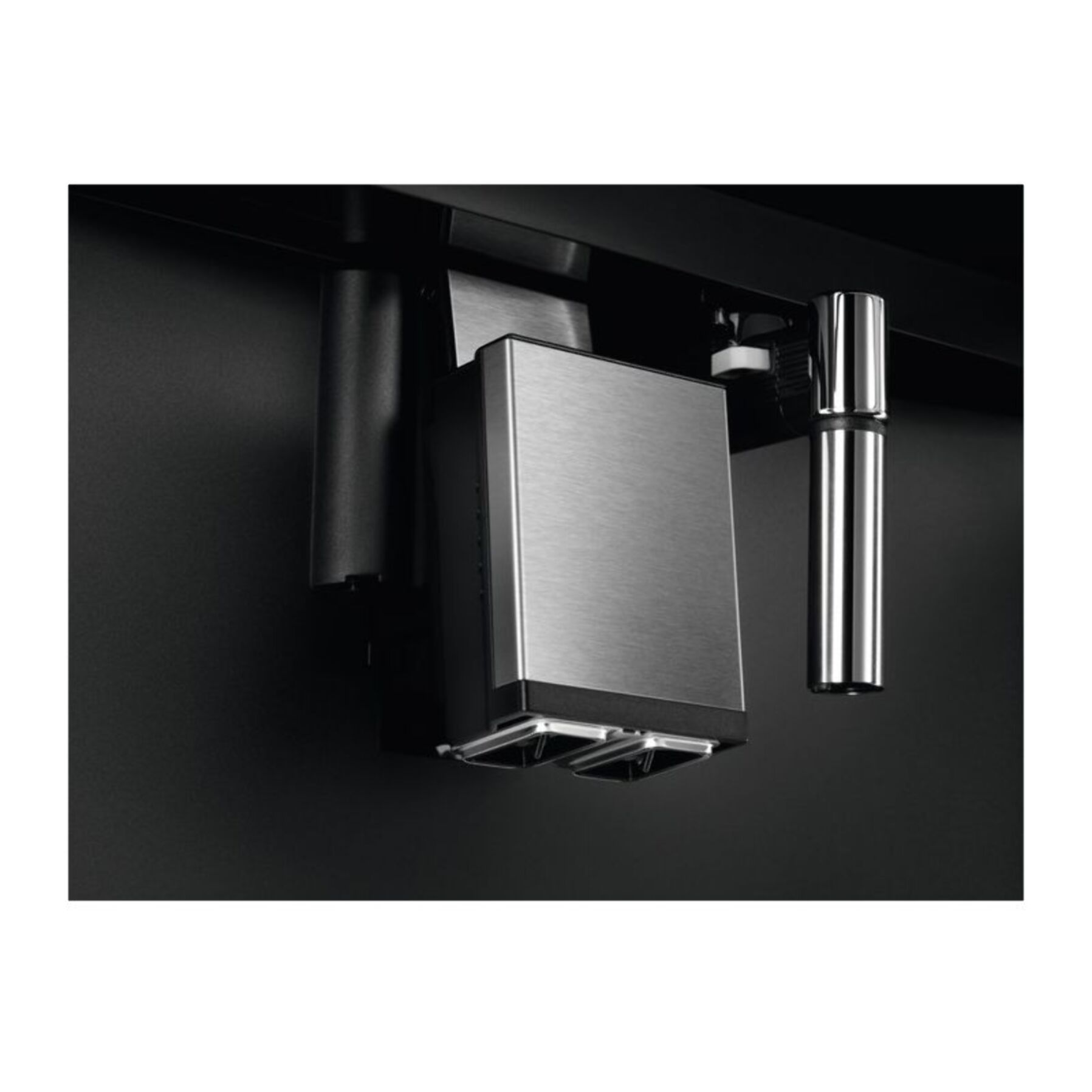 Expresso broyeur encastrable ELECTROLUX EBC85X