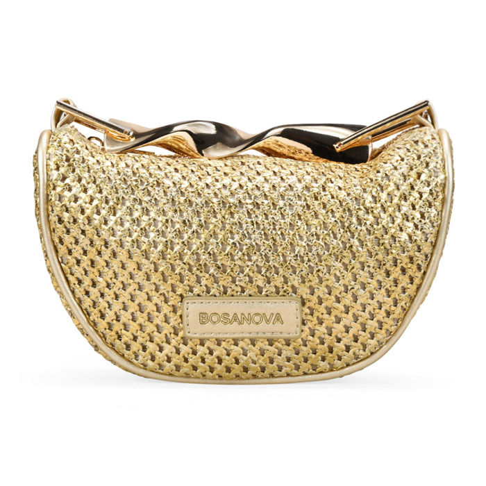 Bolso de mano dorado en rafia con asa metálica