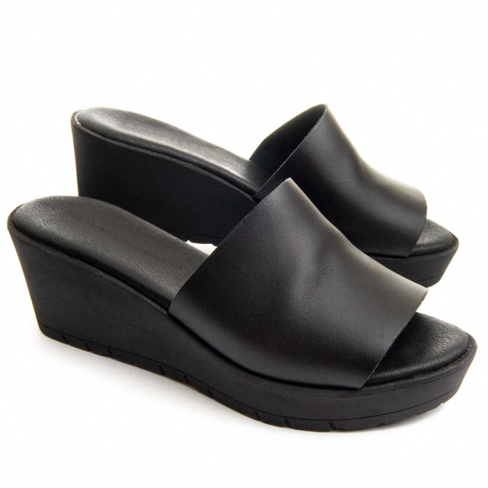 Sandalia Con Cuña Bellapiel