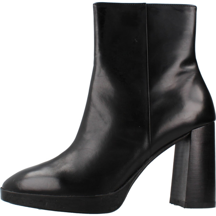 Botines Mujer de la marca GEOX  modelo D36VLC 00038 NEGRO