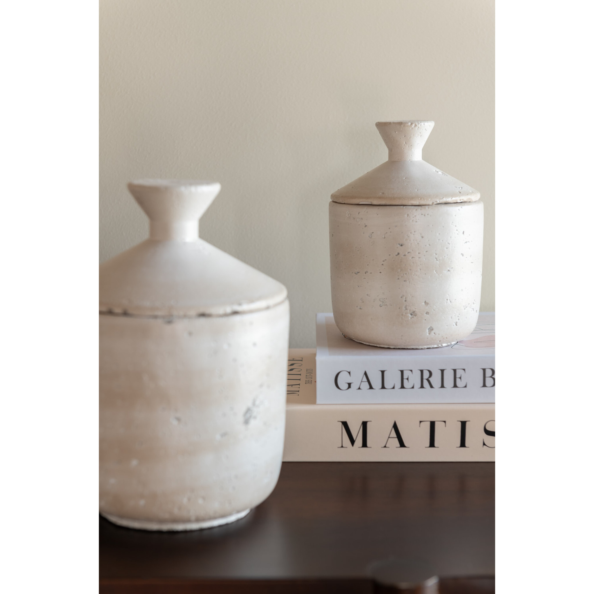 J-Line Pot Decoratif Olina Ciment Creme Small