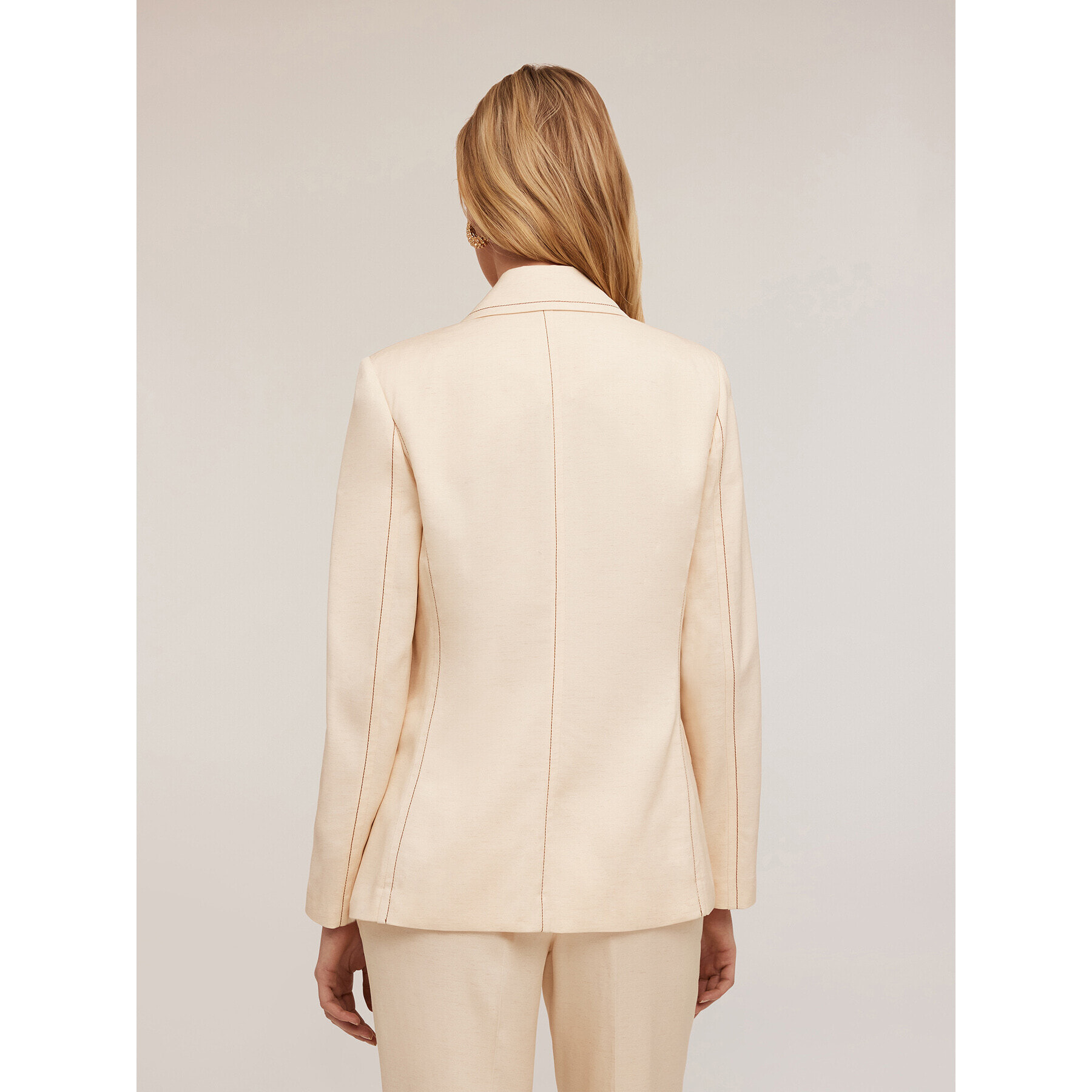 Motivi - Blazer de tela con pespuntes en contraste - Beige