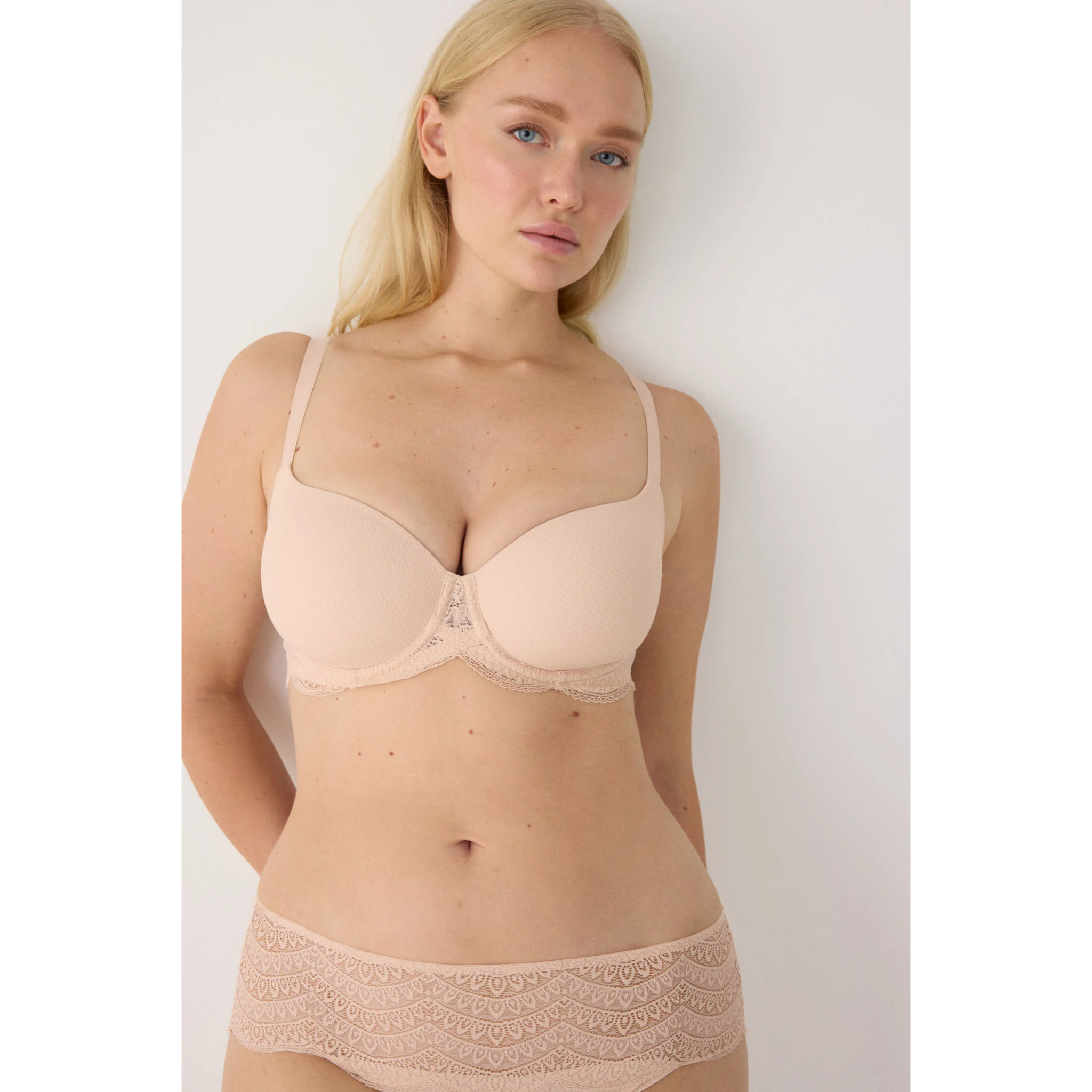 Reggiseno con ferretto e imbottitura