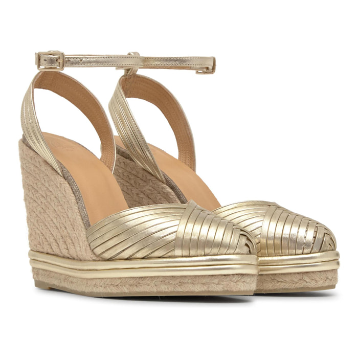 Alpargata de cuña Colina en piel con cierre pulsera y doble plataforma