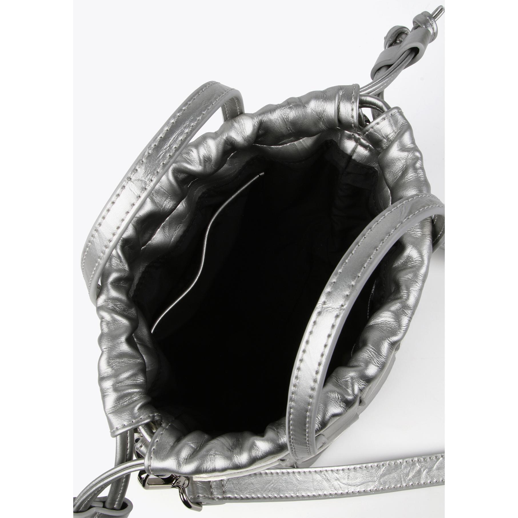 Borsetta intrecciata con texture