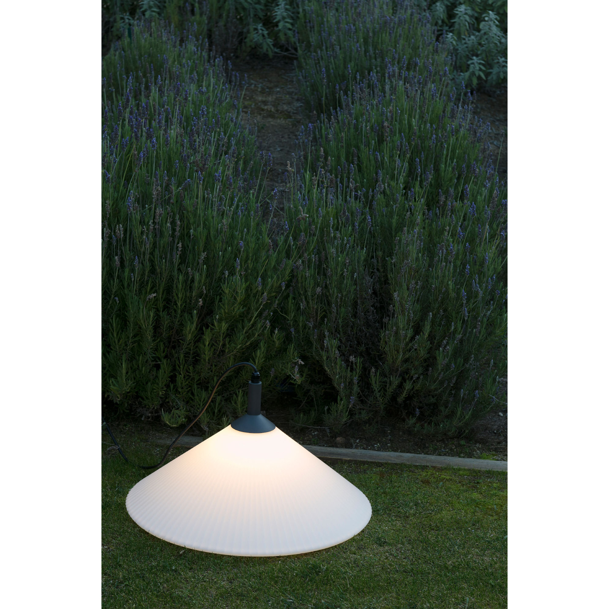 SAIGON OUT R55 Lámpara portátil y colgante gris