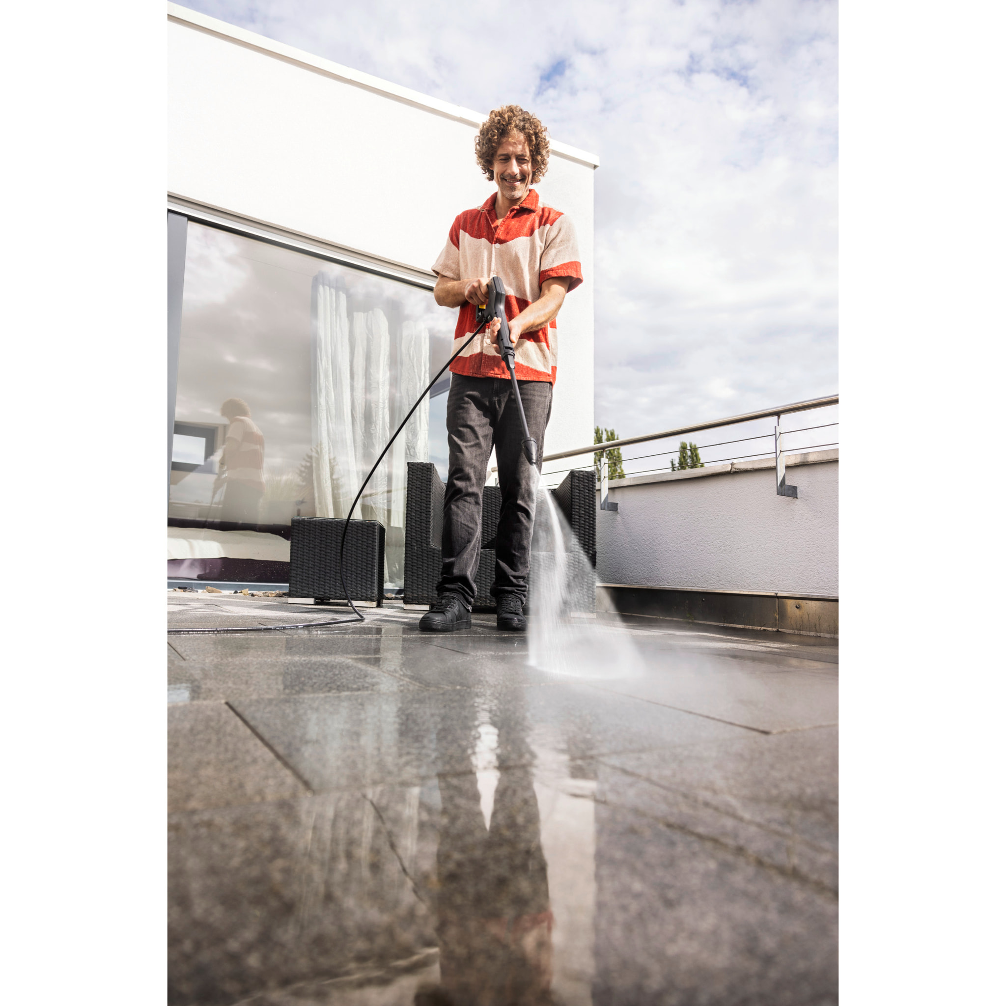 Nettoyeur haute pression Karcher K 2 Power Control - Pression 110 bar- Débit 360 l/h- Réglage de la pression