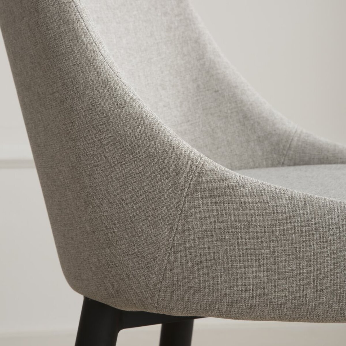 Chaise rembourrée Lauren -tapisserie et pieds métalliques-couleur gris 48 x 90 x 60 cm