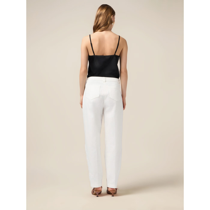 Oltre - Pantalones chinos de algodón con bordados florales - Blanco