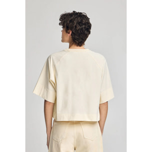 Camiseta color crudo Danae con logo bordado