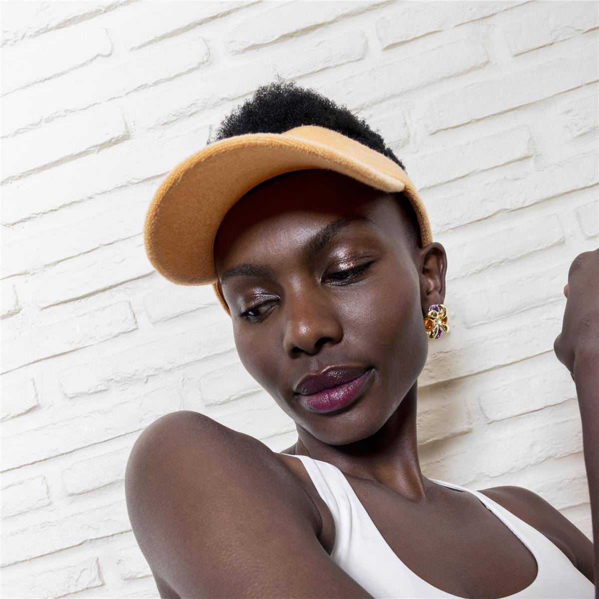 Pendientes Lux by Lux acabadoss en oro amarillo 18K