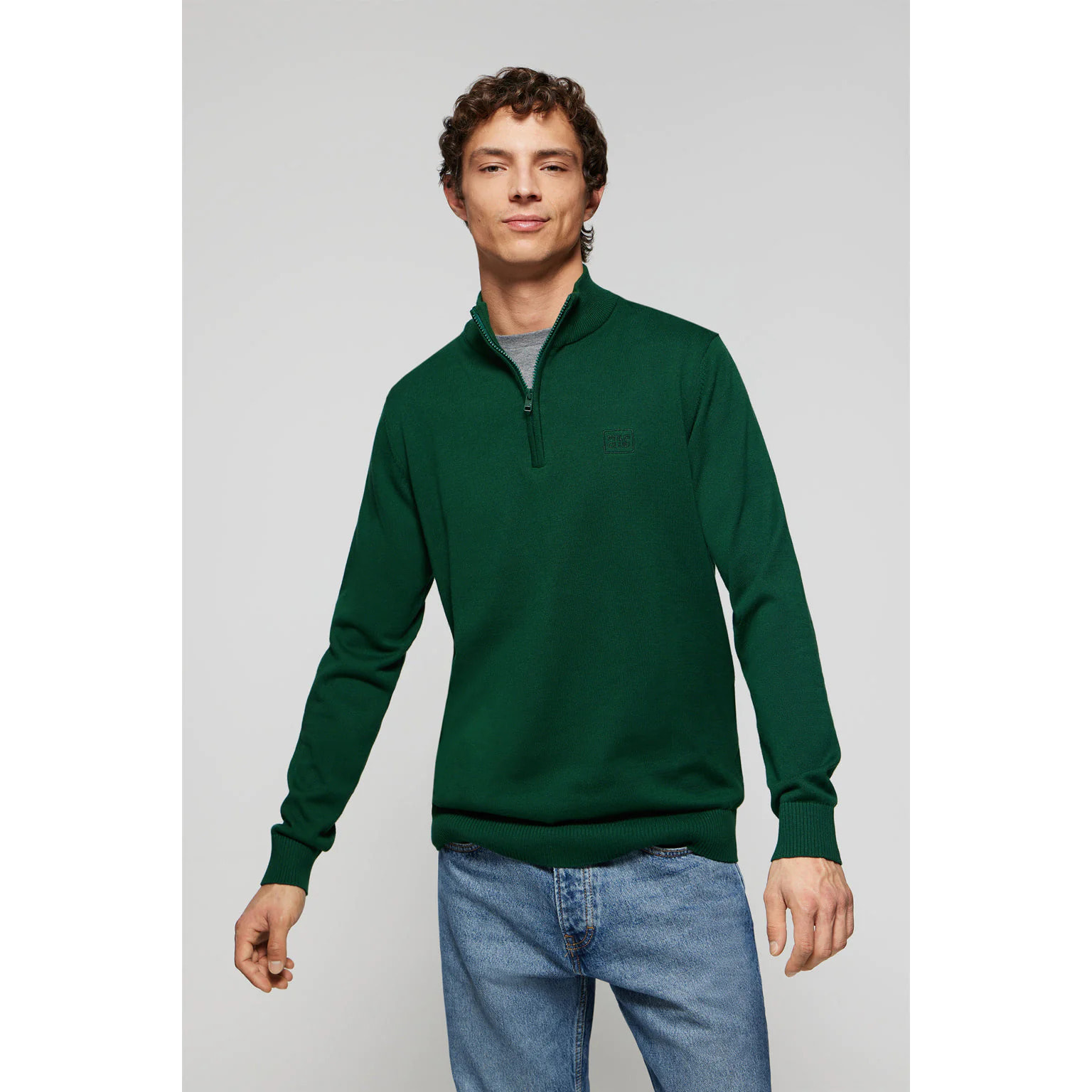 Maglione basic verde bottiglia con cerniera e logo ricamato tono su tono