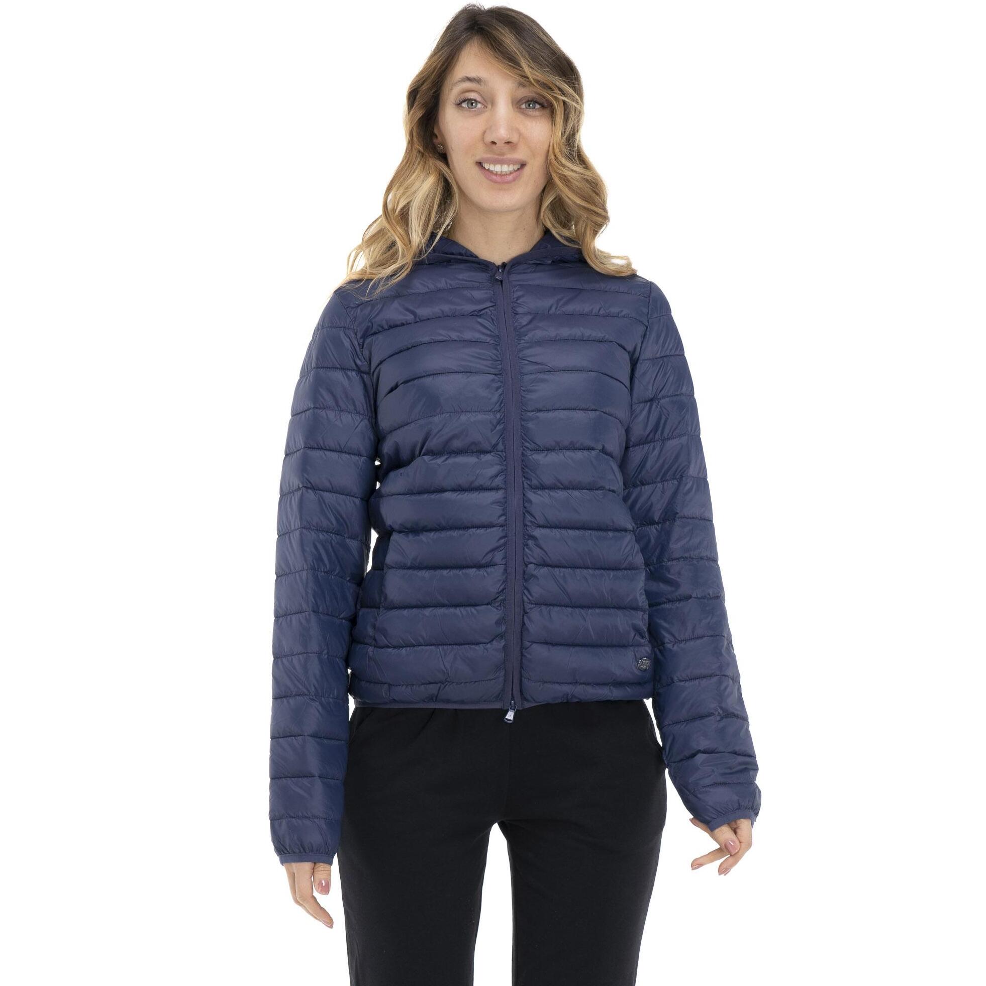 Chaqueta básica de mujer.