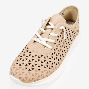 Zapatillas cuero en piel cortadas con láser