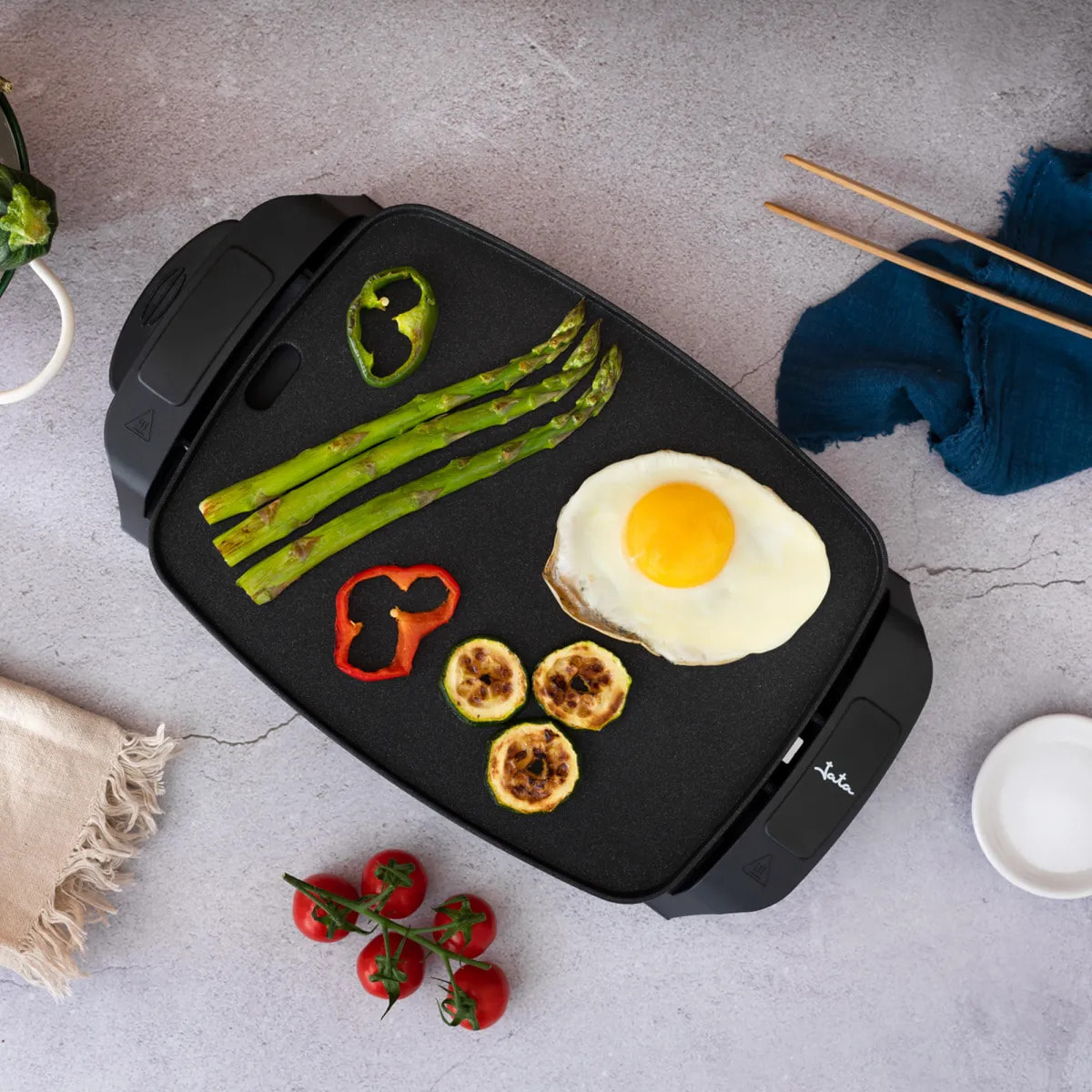 Plancha de cocina eléctrica JATA GR205 de 28 x 22 cm. Antiadherente. Fabricada en España