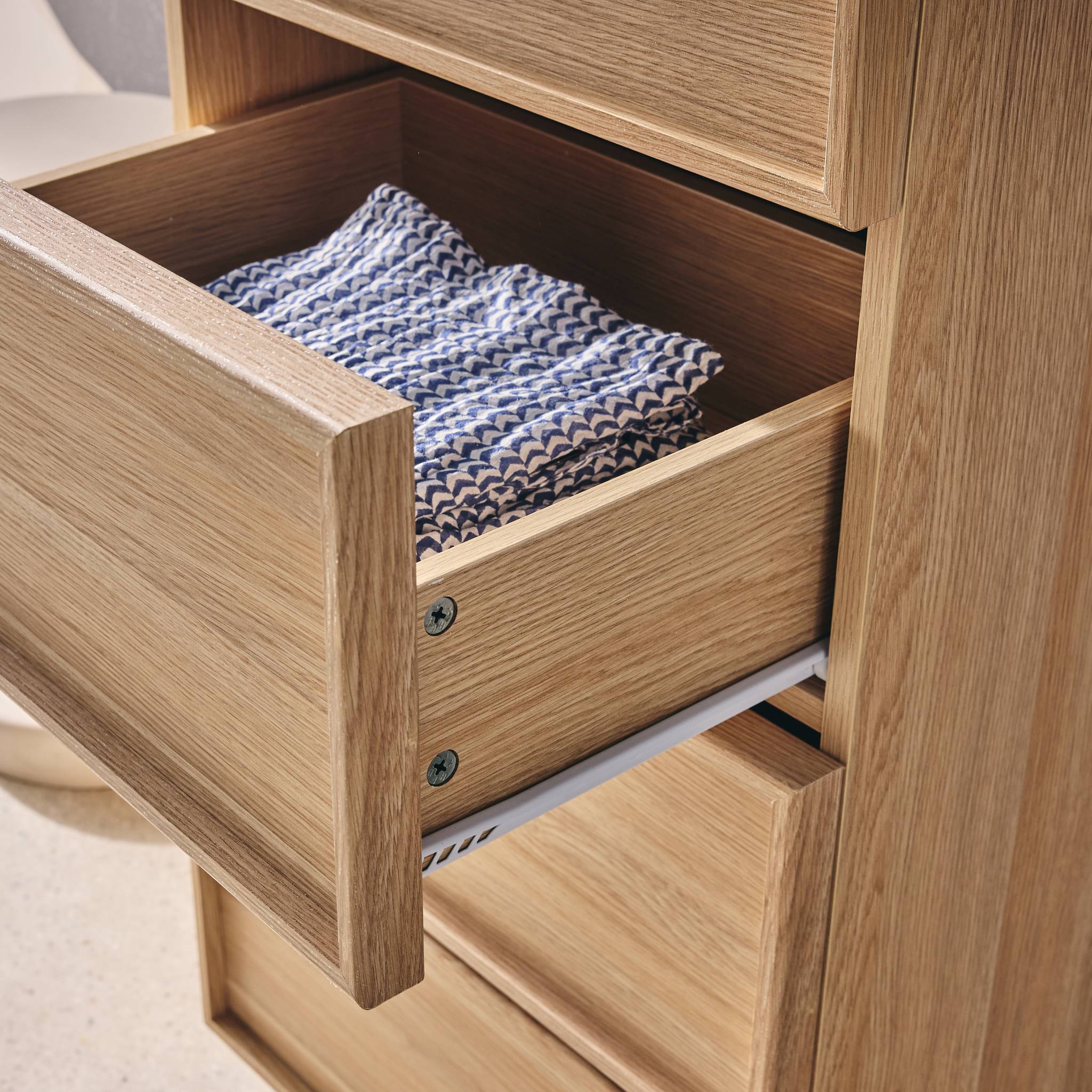 Commode chiffonnier naturel 4 tiroirs effet bois - L 48 x P 43 x H 98.5cm - Kuba