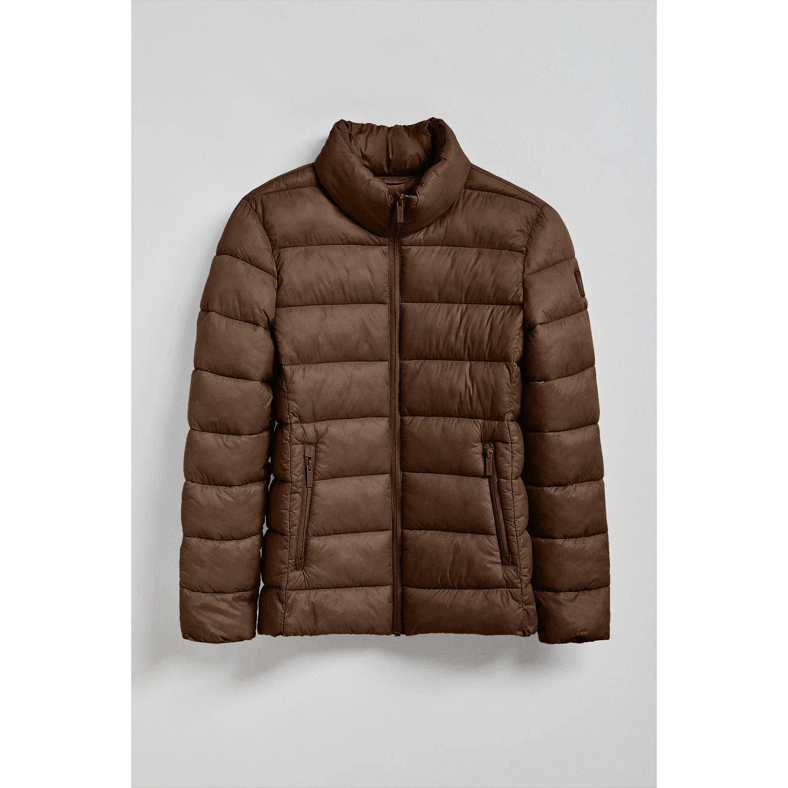 Chaqueta ultralight Susanne marrón con parche Rigby Go