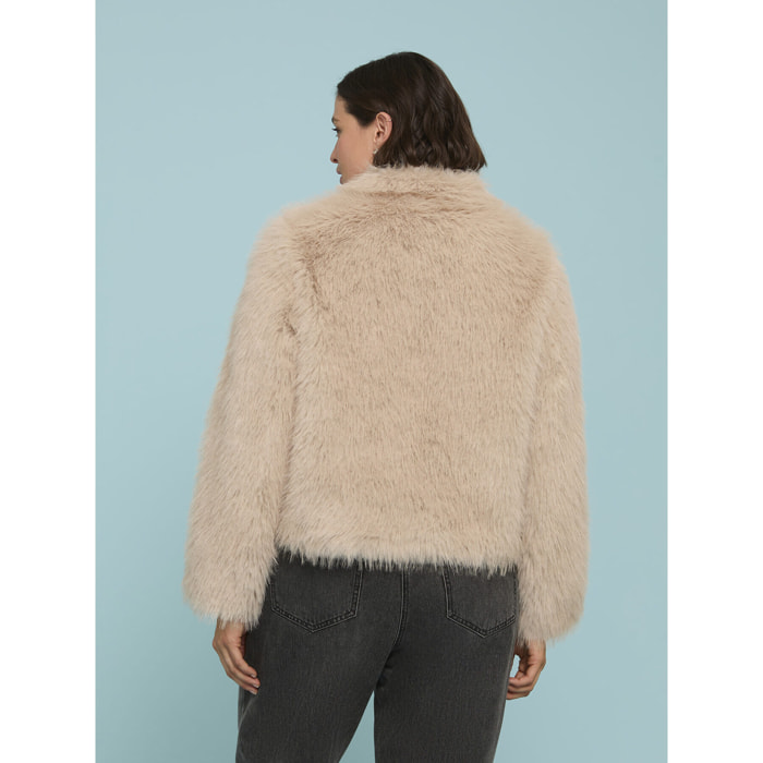 Fiorella Rubino - Chaqueta corta efecto peluche con cuello - Beige