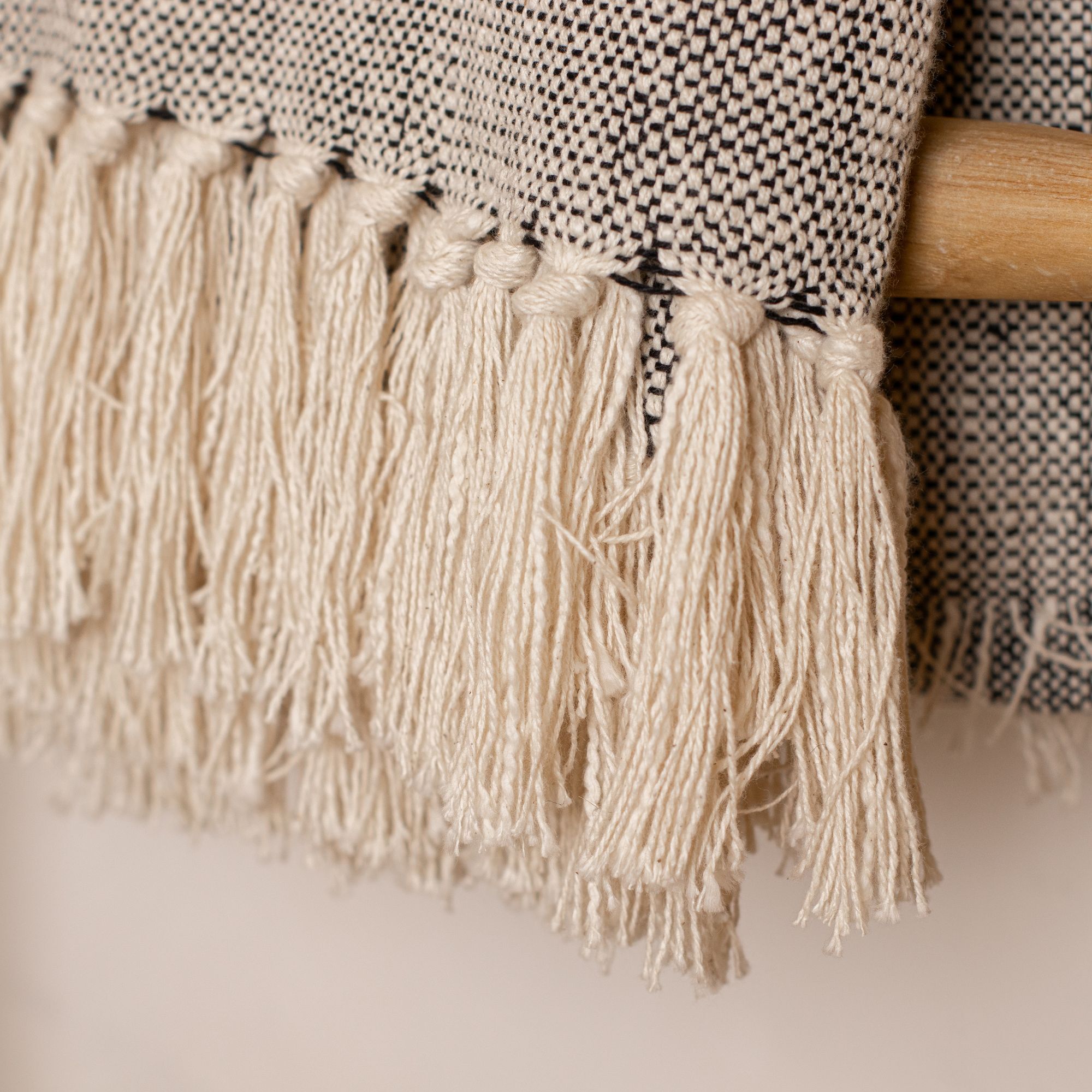 Plaid en coton beige et noir 150cm SHERPA