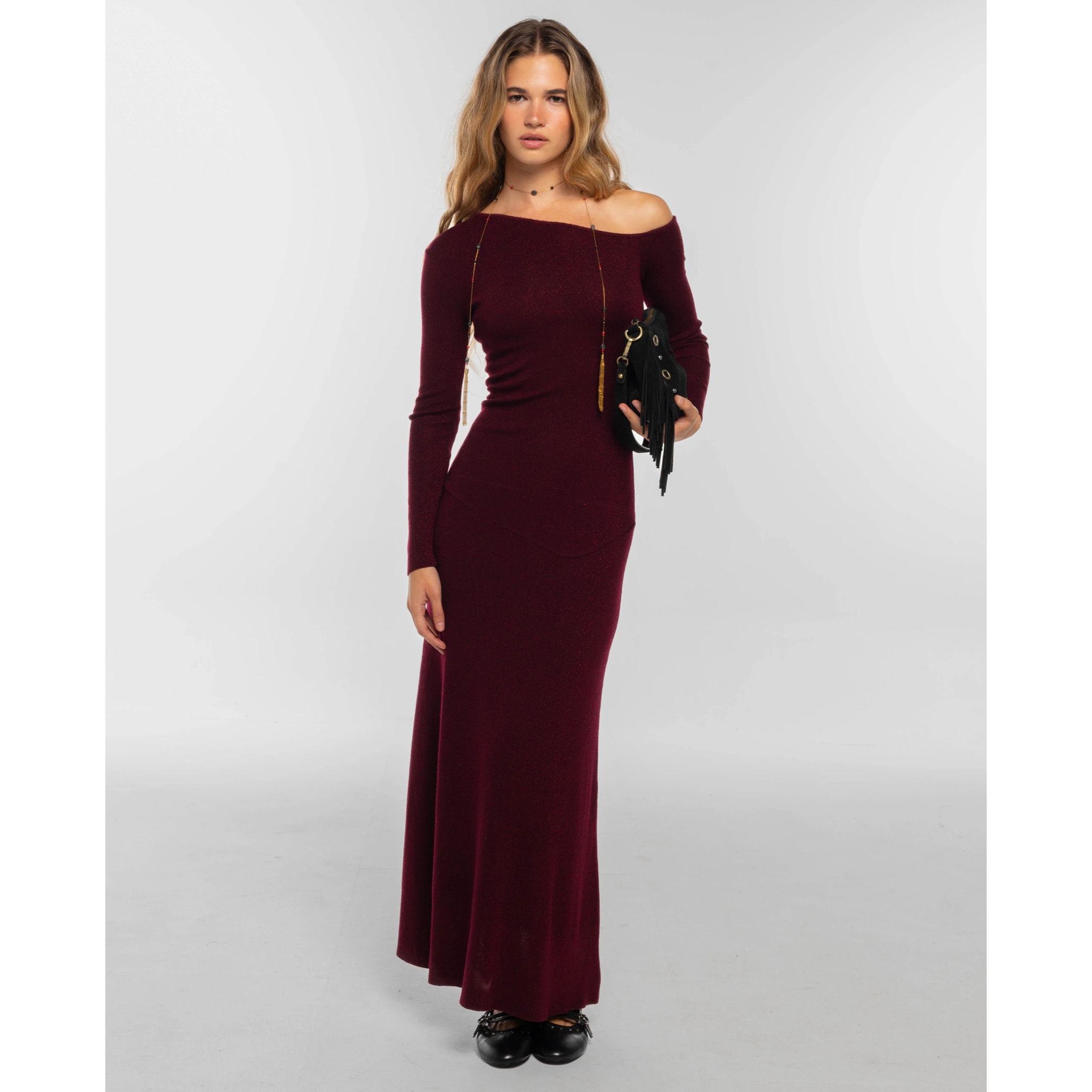 Vestido de punto con escote asimétrico de mujer