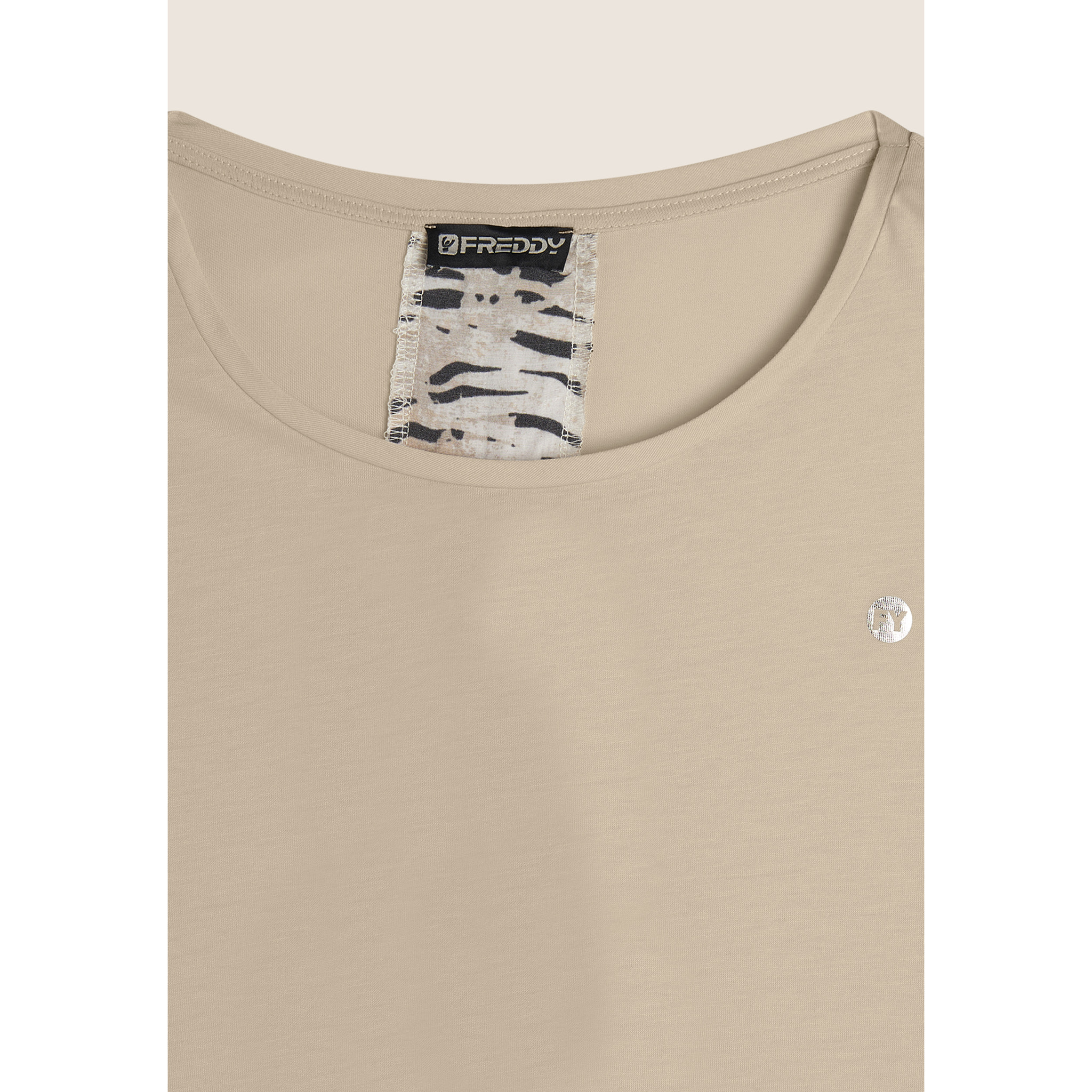 T-shirt maniche a kimono con stampa fantasia sul retro