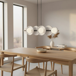 Lampada a sospensione Model con struttura in acciaio nero e diffusori bianchi