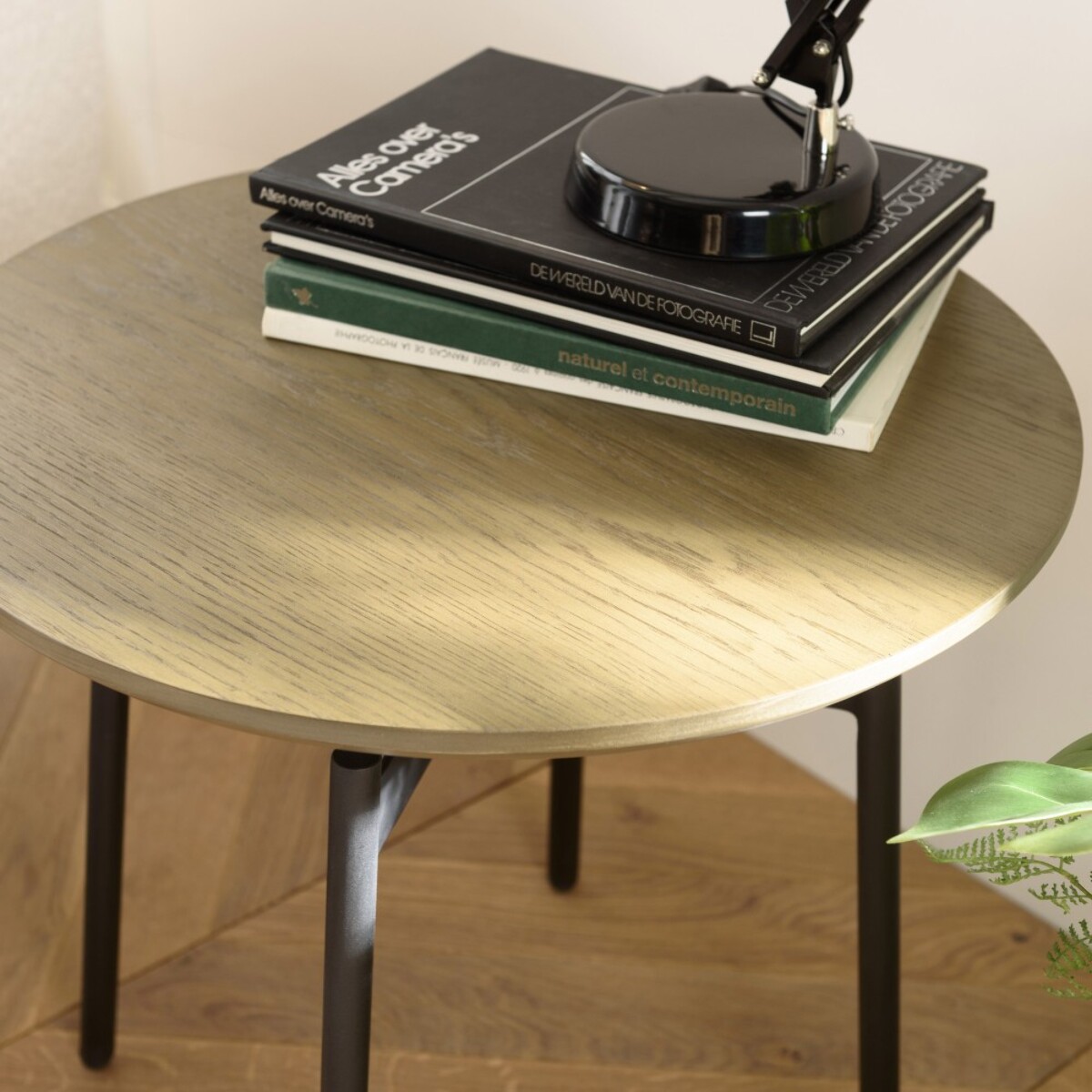 ALMA - Table d'appoint ronde marron foncé 55x55cm pieds métal noir