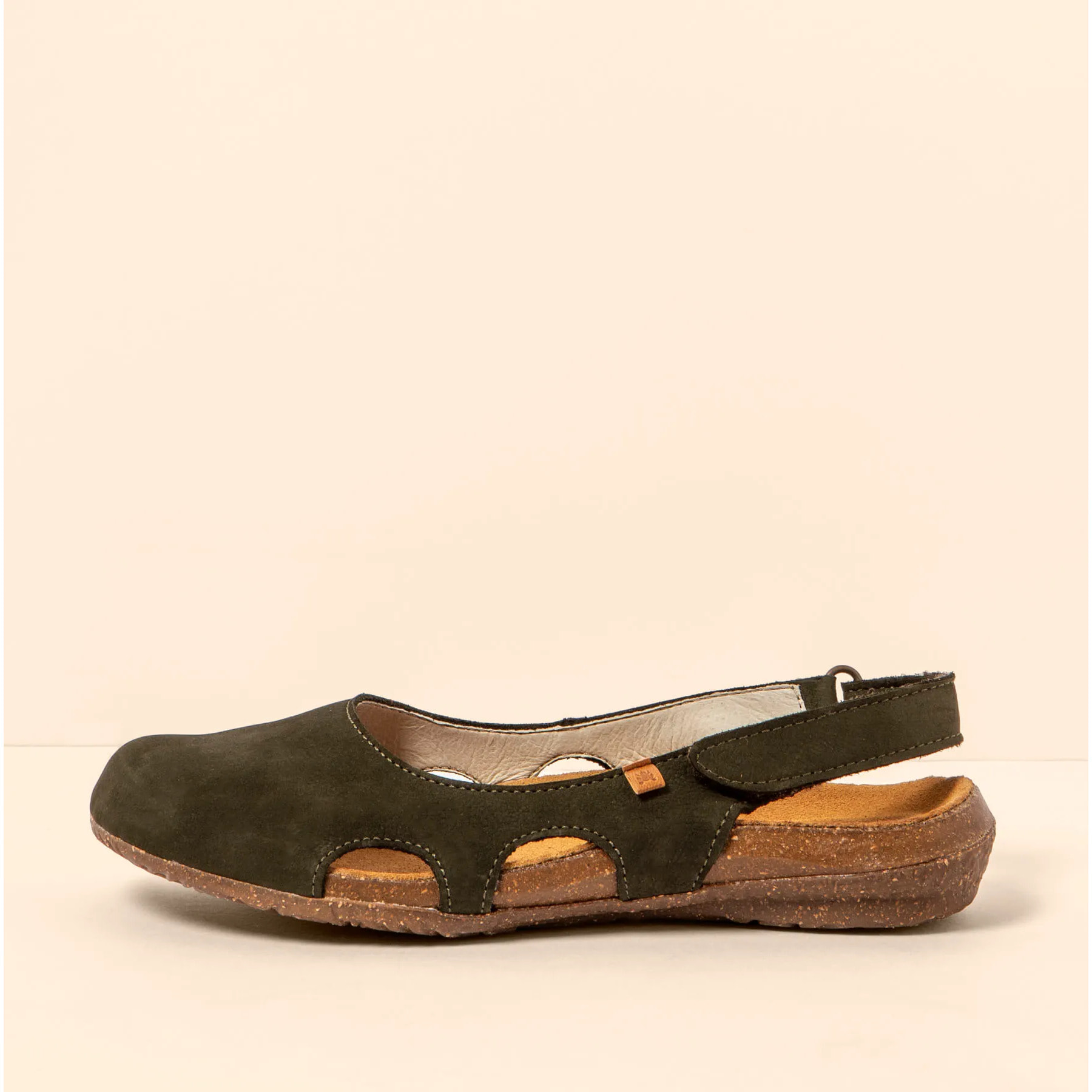 Sandalias N413 NOBUCK LAVADO KAKI / WAKATAUA color Kaki