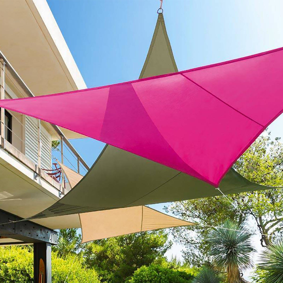 Voile d'ombrage triangulaire "Curacao" gris 4x4x4m en polyester