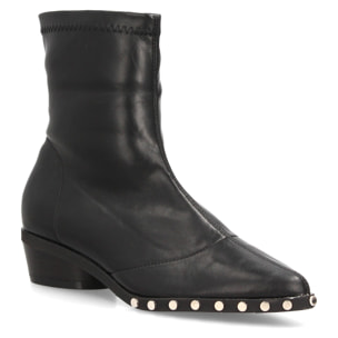 Botines de mujer con tachuelas decorativas