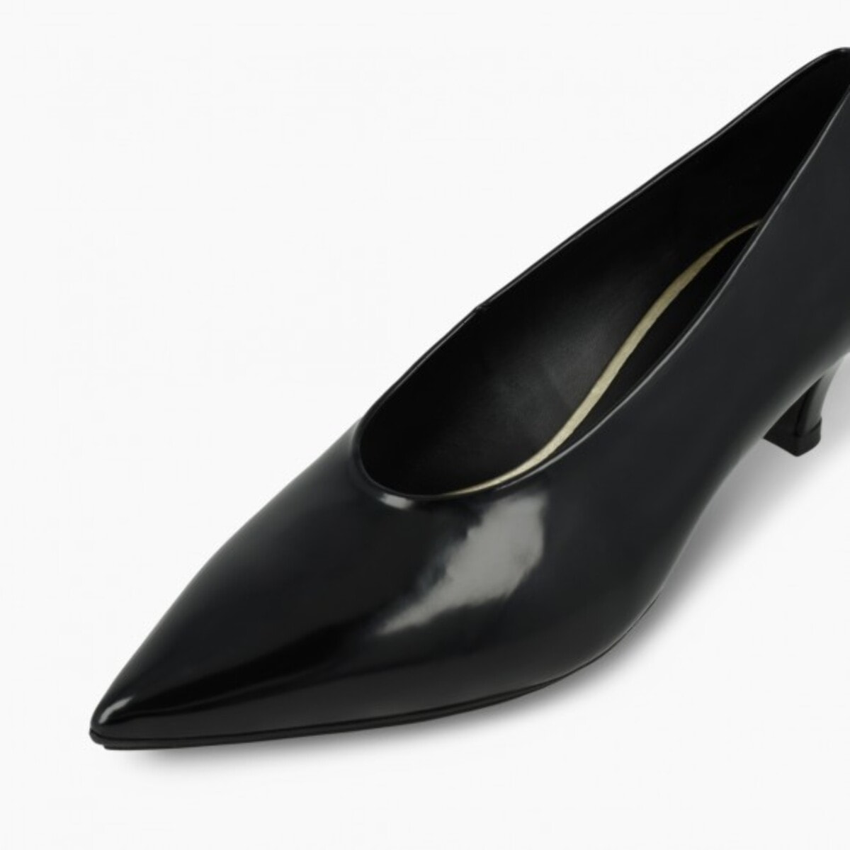 ZAPATOS DE SALÓN NEGROS CHINTO