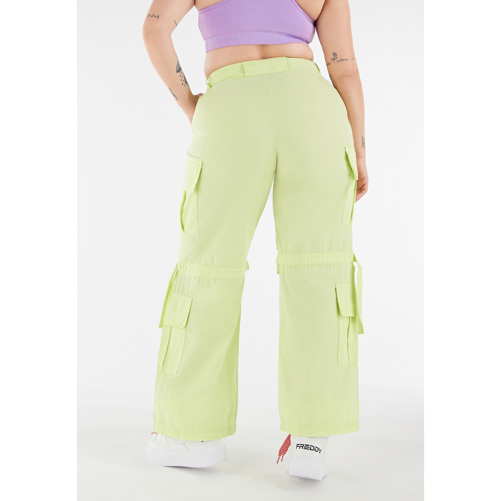 Pantaloni cargo con doppie tasche e coulisse intermedia