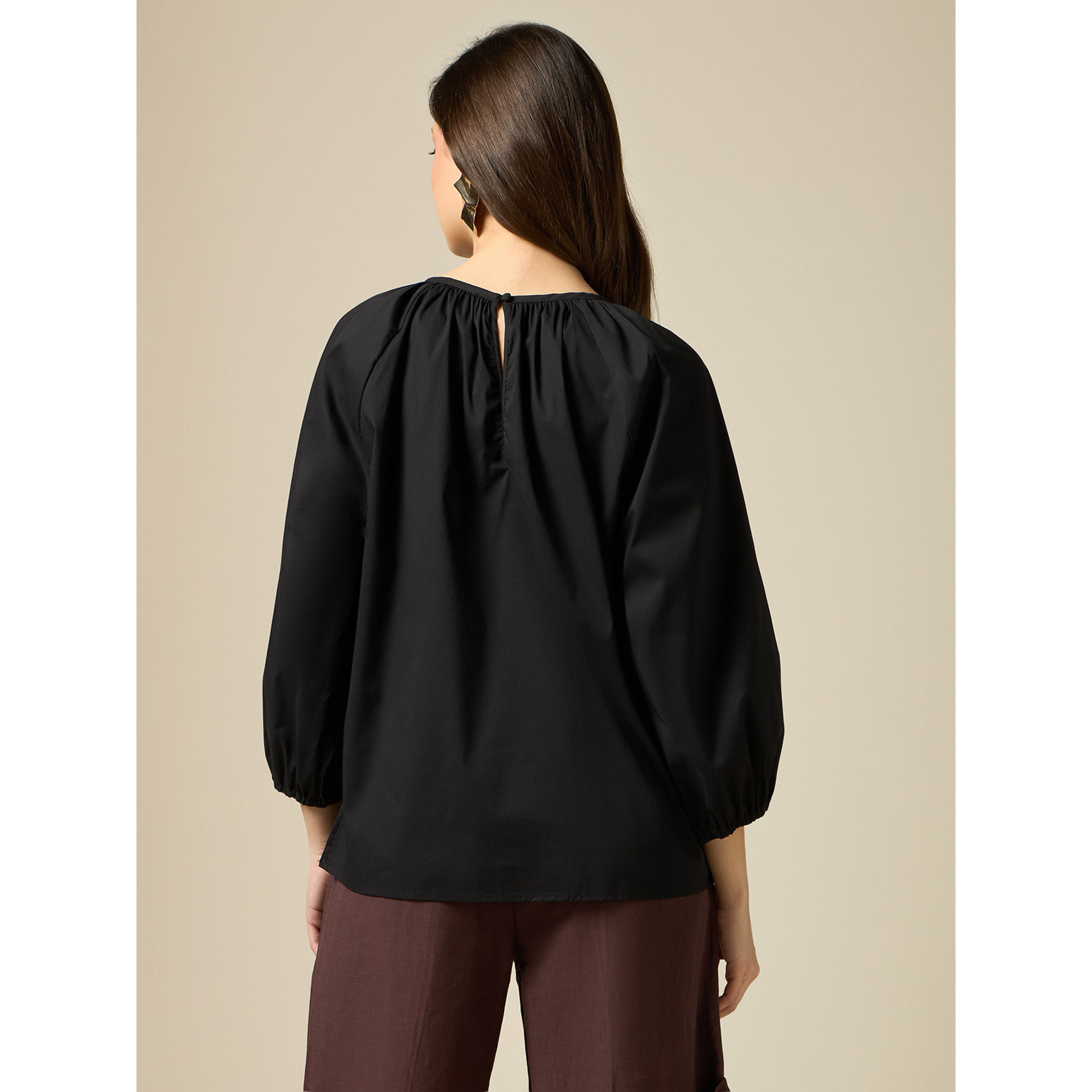 Oltre - Blusa de algodón ecológico con broche - Negro