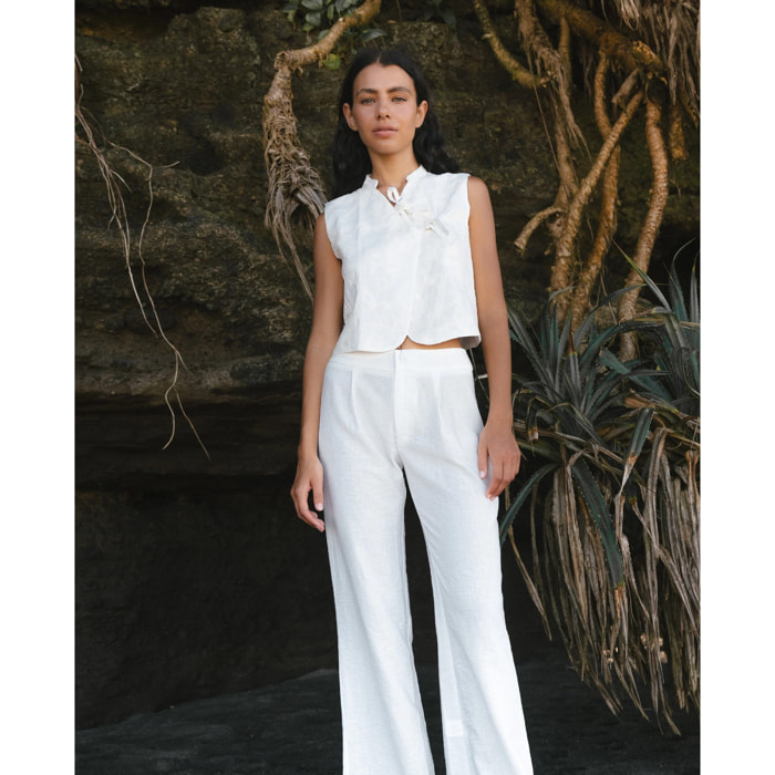 Chaleco de mujer bordado