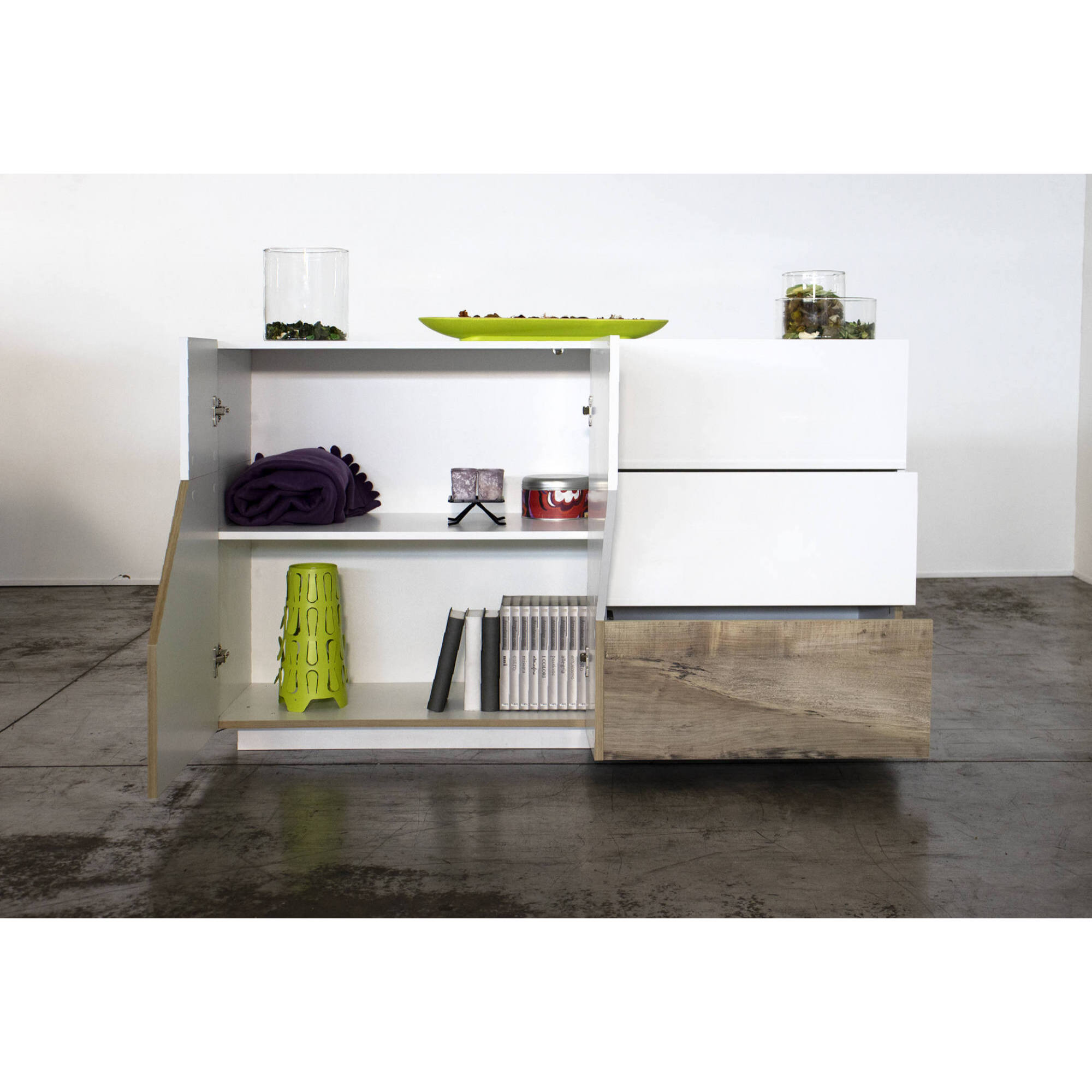 Credenza moderna a 2 ante geometriche e 3 cassetti, Made in Italy, Madia da cucina, Buffet di design da soggiorno, Cm 141x43h86, Bianco lucido e Acero