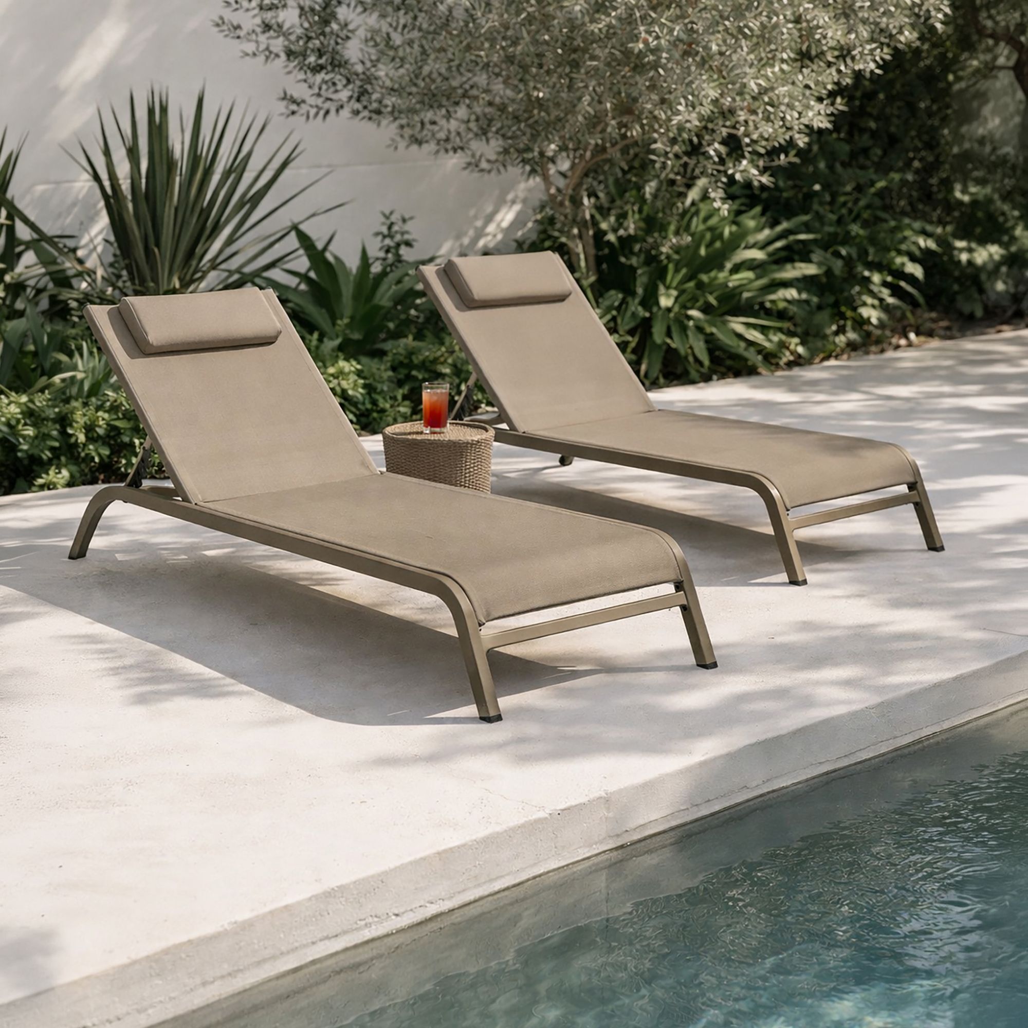 Lot de 2 chaises longues en acier taupe NAPOLI