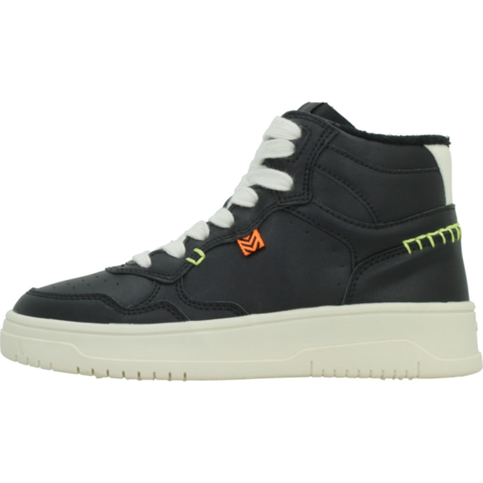 Botines Niño de la marca GEOX  modelo J LESTRELLA GIRL NEGRO